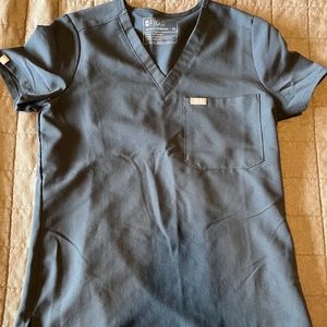 Figs Catarina scrub top + Zamora jogger bottom in dark harbor